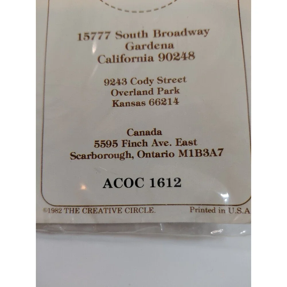 The Creative Circle 1612 Country Cottage Counted Cross Stitch Kit 8x10 New
